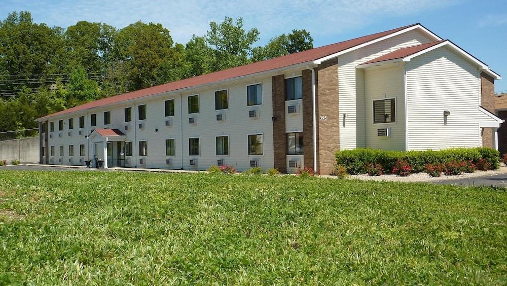 Super 8 By Wyndham Radcliff Ft. Knox Area Hotel Exterior photo